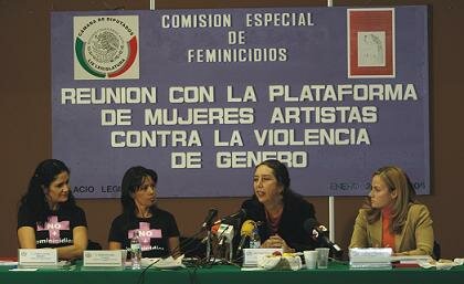 Imagen del Encuentro Bicameral en el congreso mexicano con la presidenta de la Comisión contra los Feminicidios, Marcela Lagarde, la defensora de los derechos humanos, Lydia Cacho, la directora del Instituto de la mujer en España, Rosa Peris, y Cristina del Valle Imagen del Encuentro Bicameral en el congreso mexicano con la presidenta de la Comisión contra los Feminicidios, Marcela Lagarde, la defensora de los derechos humanos, Lydia Cacho, la directora del Instituto de la mujer en España, Rosa Peris, y Cristina del Valle